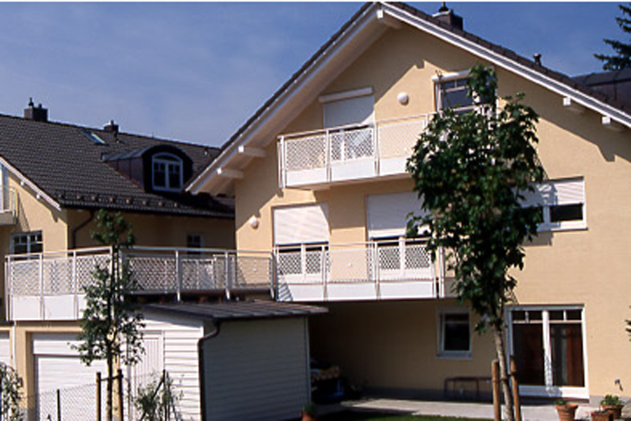 Redlingerstr. 16 und 16a • 81735 München (BJ 2003)